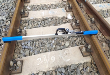 Analogue Track Gauge