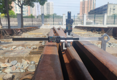 Sliding Digital Switch Rail Wear Gauge